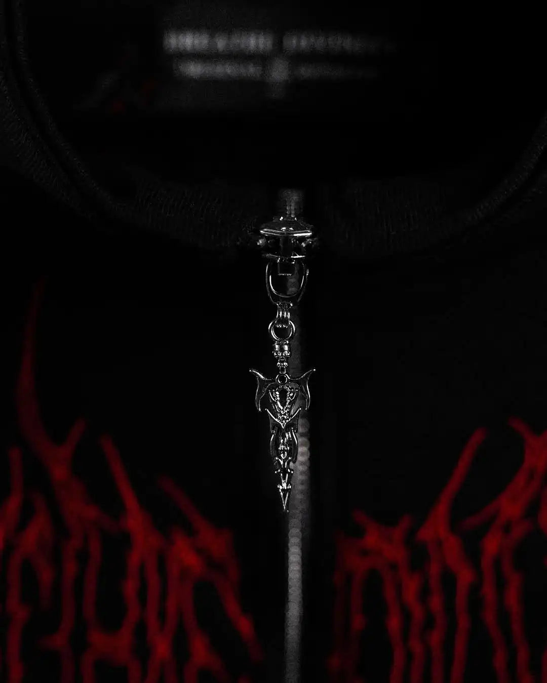 Zip-Up Black Edgy