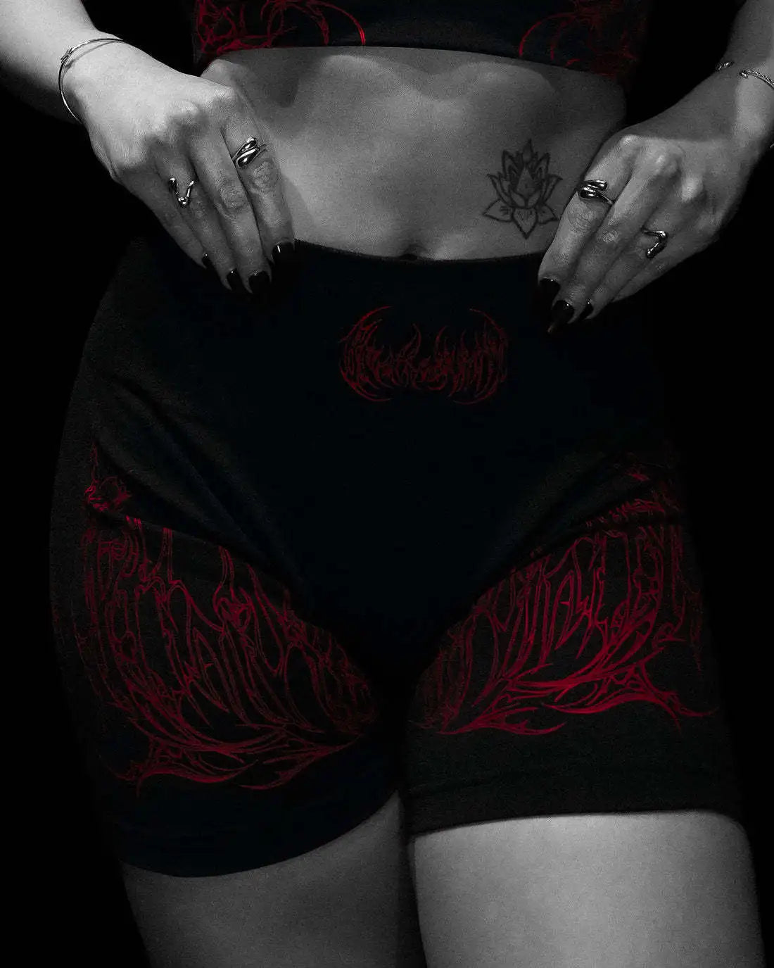 Breathedivinity shorts women