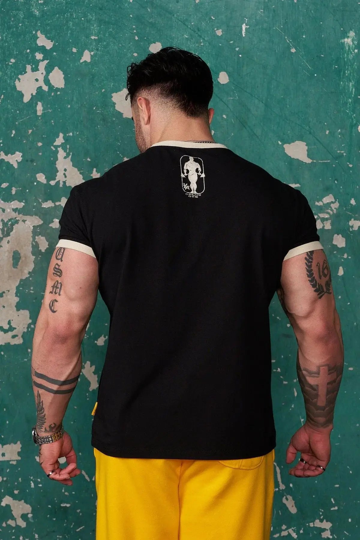 GOLDS GYM  T-shirt