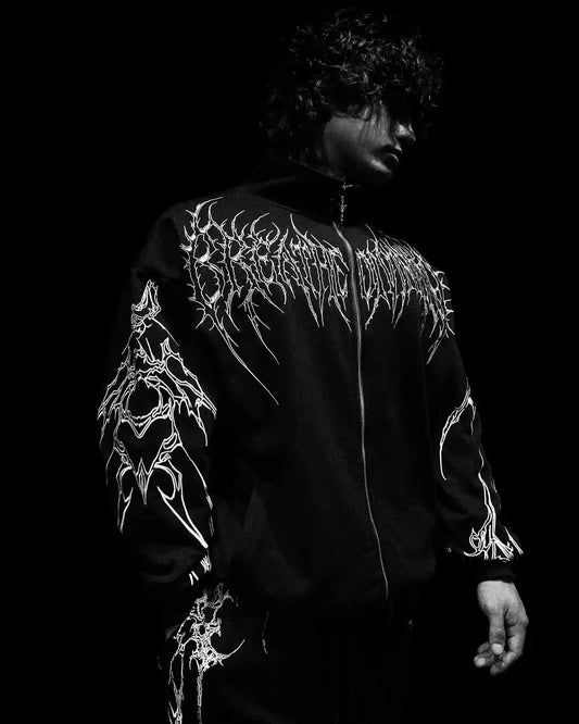 Zip-Up Black Edgy